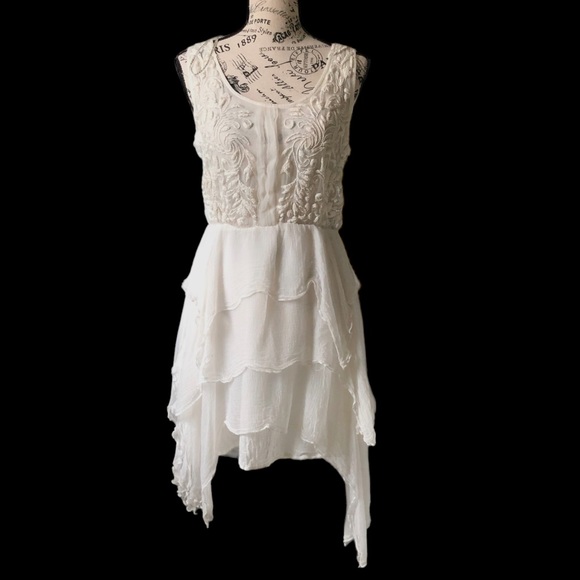 Zara Women’s Cream Sleeveless Ruffle Floral Embroidered Dress Size Medium - Picture 5 of 13